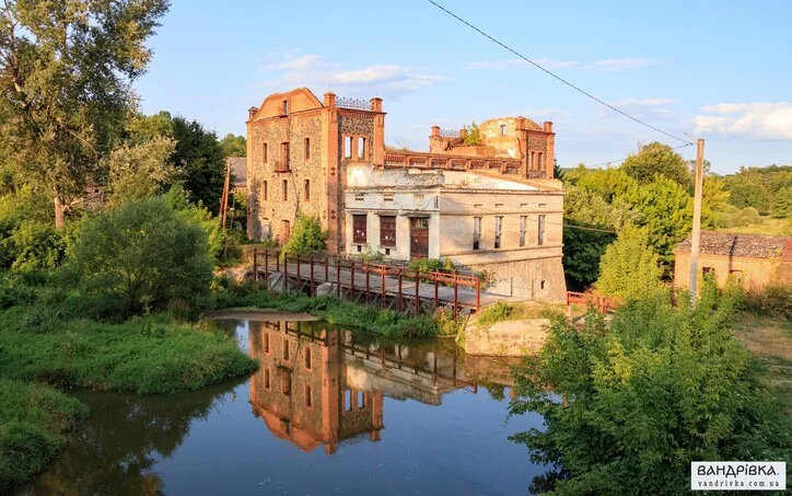 A village on a river bend
